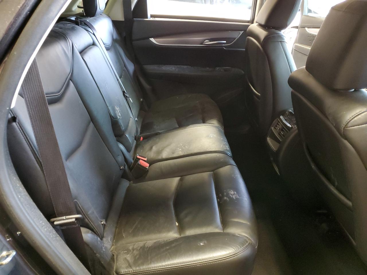 1GYKNCRS3JZ247309 2018 Cadillac Xt5 Luxury