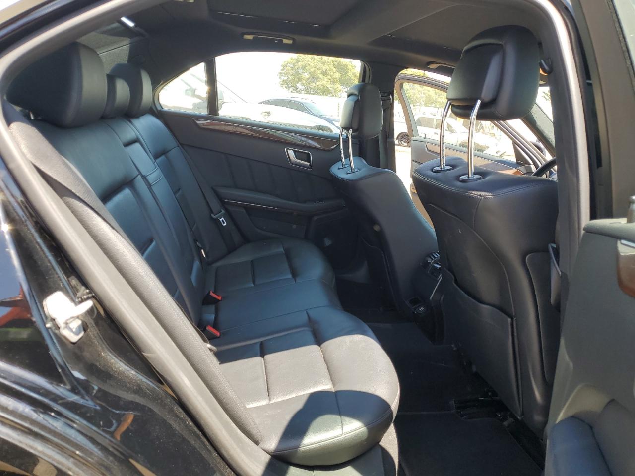 WDDHF5KB2CA568865 2012 Mercedes-Benz E 350