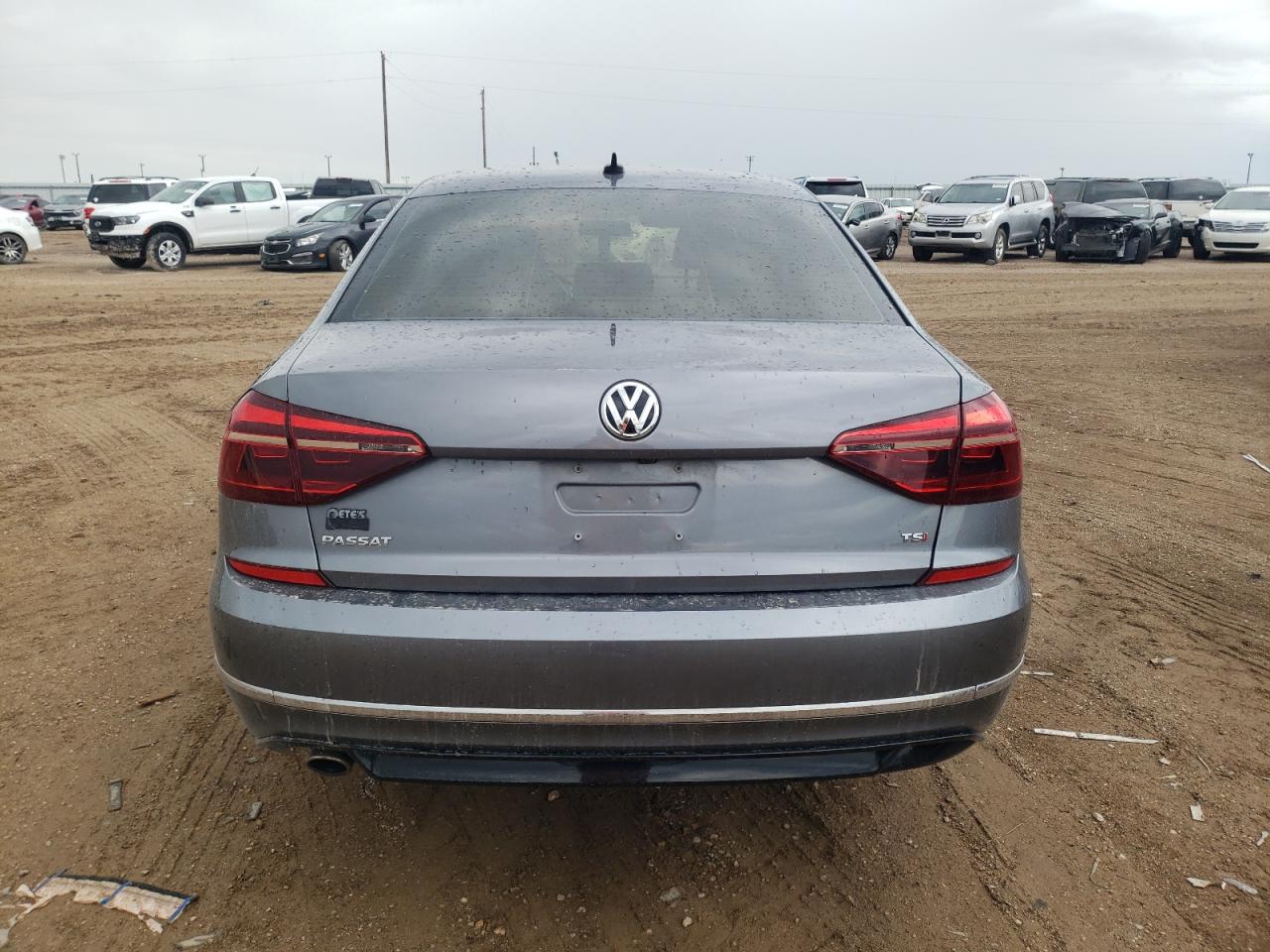 1VWAA7A36JC019605 2018 Volkswagen Passat S