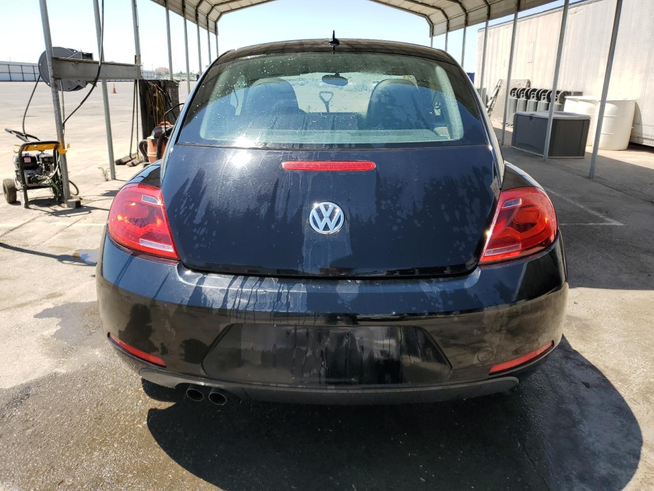 3VWF17AT0FM647929 2015 Volkswagen Beetle 1.8T