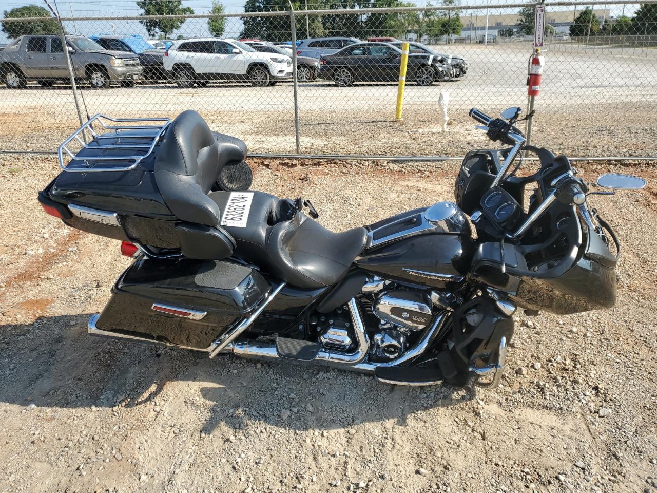 1HD1KGD13JB686307 HARLEY-DAVIDSON FLTRU 2018