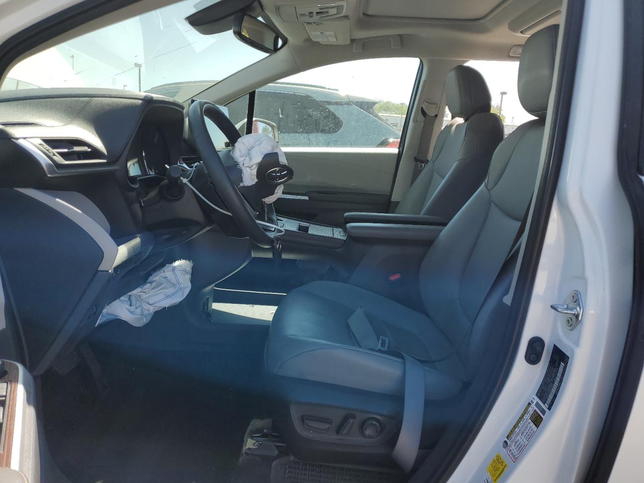 5TDJRKEC3NS080620 2022 Toyota Sienna Xle