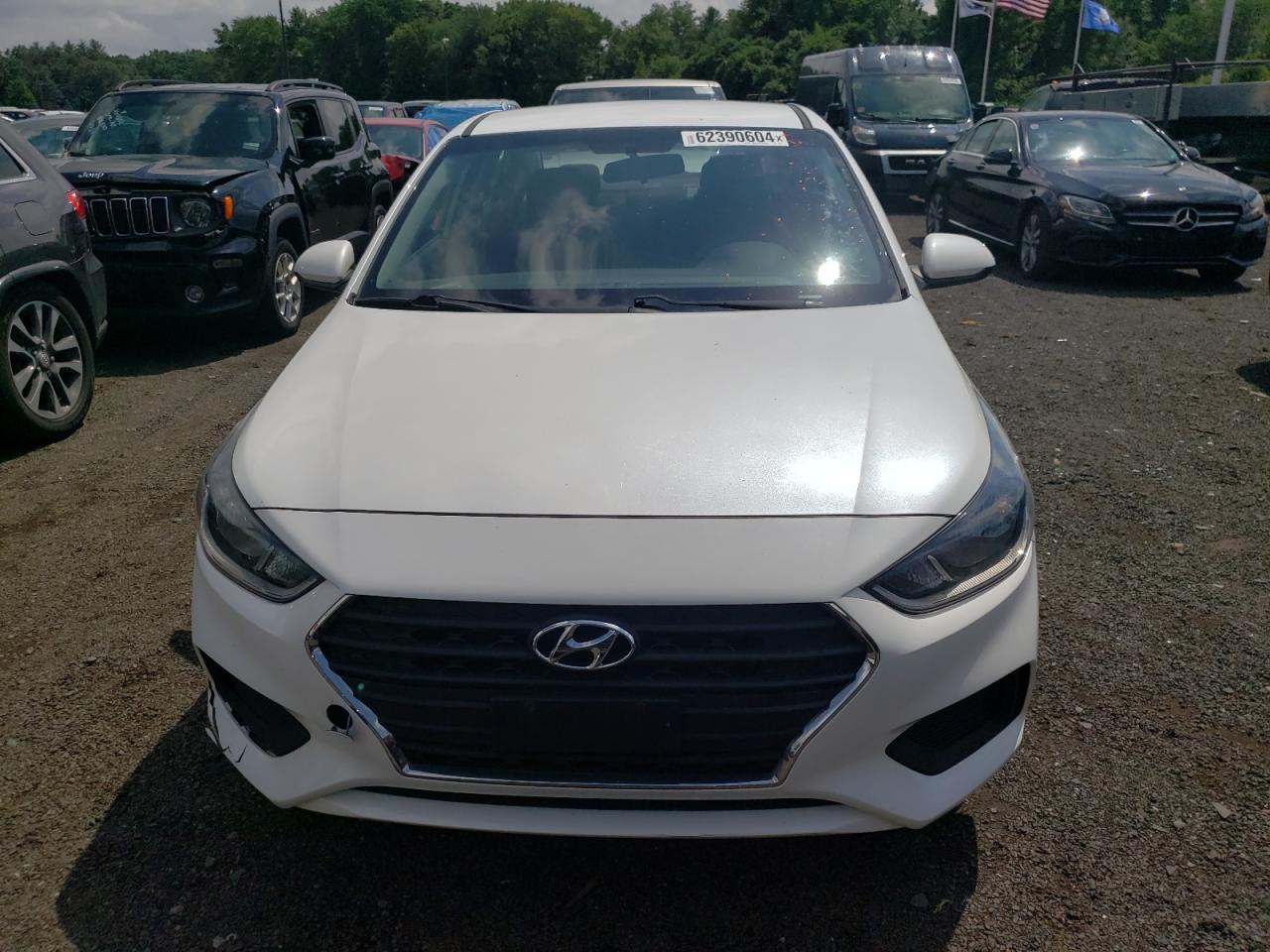 2018 Hyundai Accent Se vin: 3KPC24A34JE035057