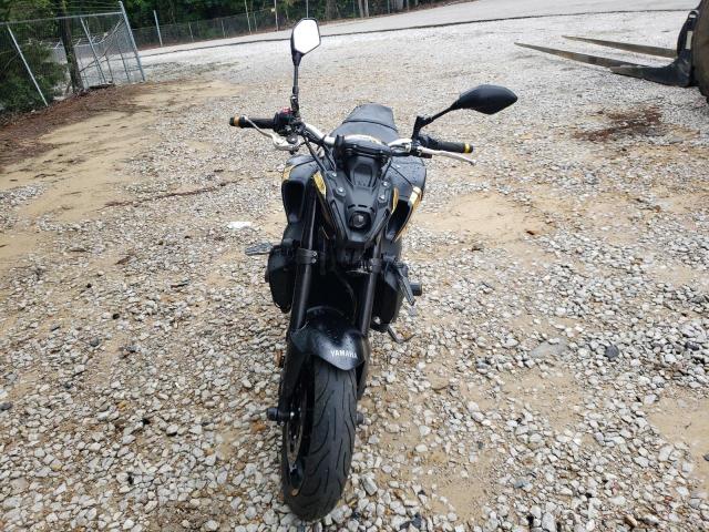 YAMAHA MT09 2021 black  gas JYARN71E0MA001172 photo #3