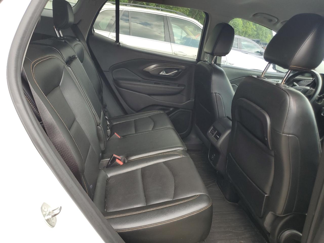 3GKALPEV8JL269963 2018 GMC Terrain Slt