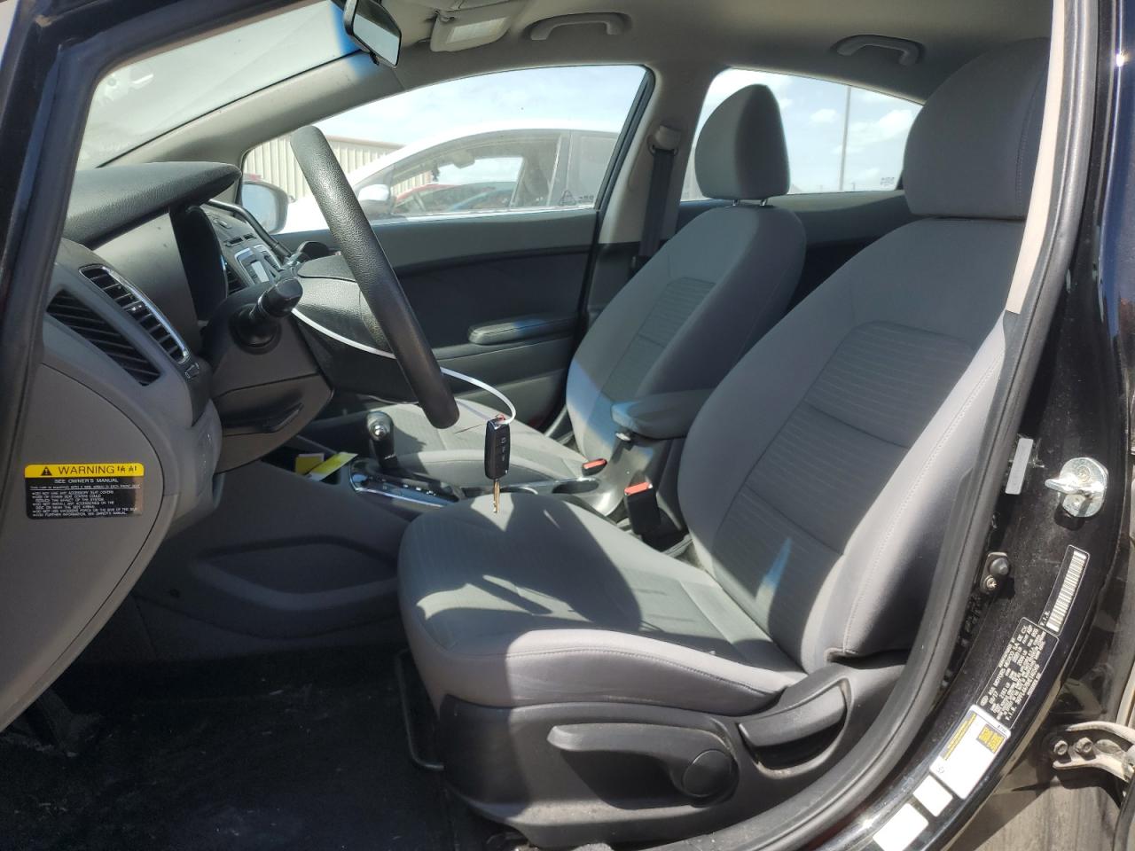 3KPFL4A78HE140546 2017 Kia Forte Lx