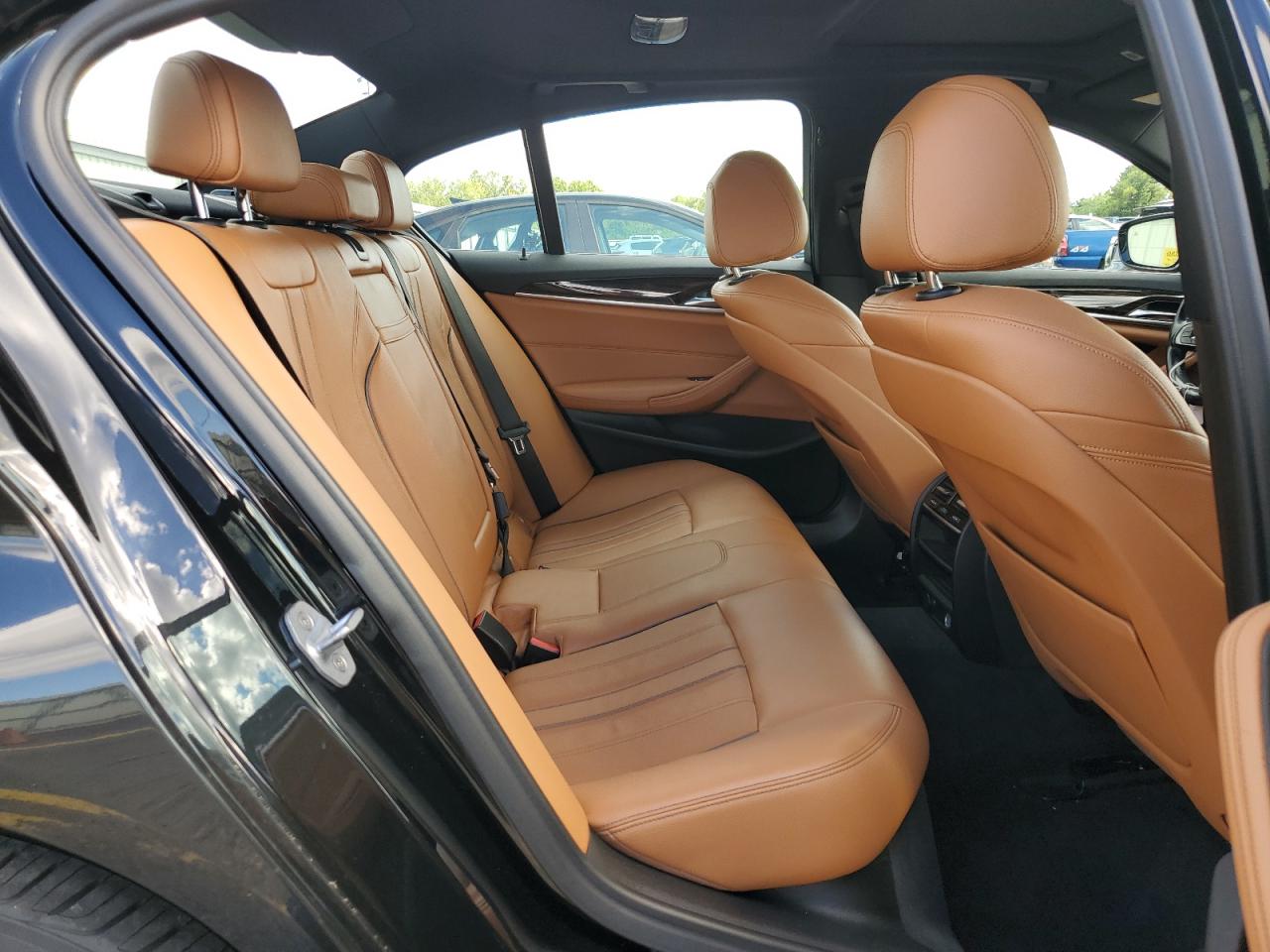 WBAJB1C53JB375010 2018 BMW 530Xe