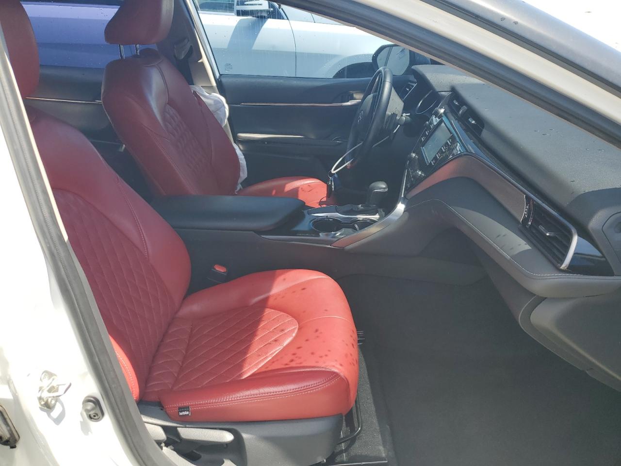 2019 Toyota Camry L vin: 4T1B11HK4KU853395