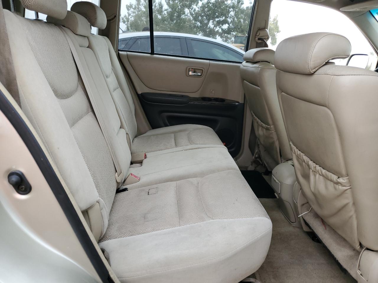 JTEGF21A320070008 2002 Toyota Highlander Limited