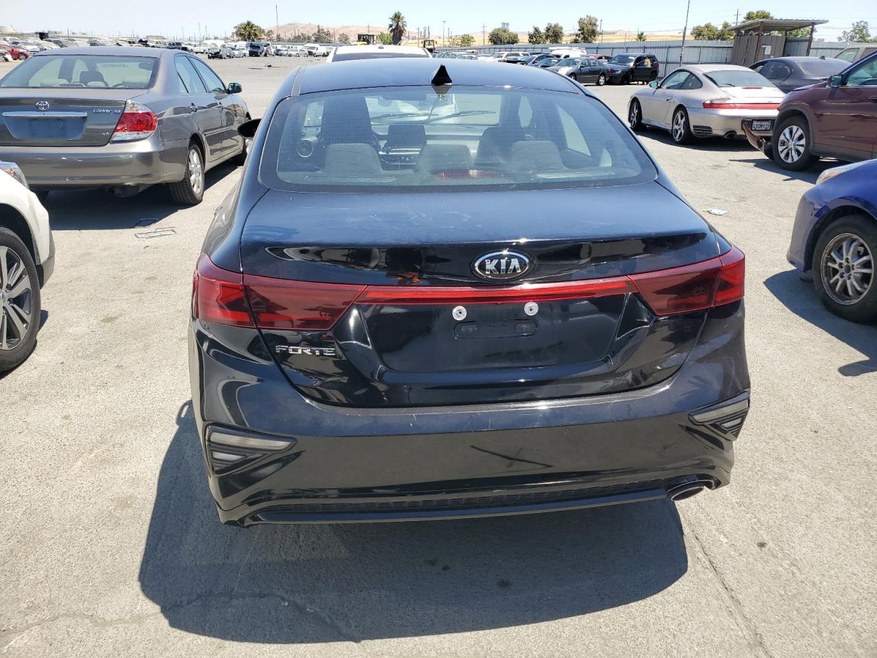 3KPF24AD8KE065914 2019 Kia Forte Fe