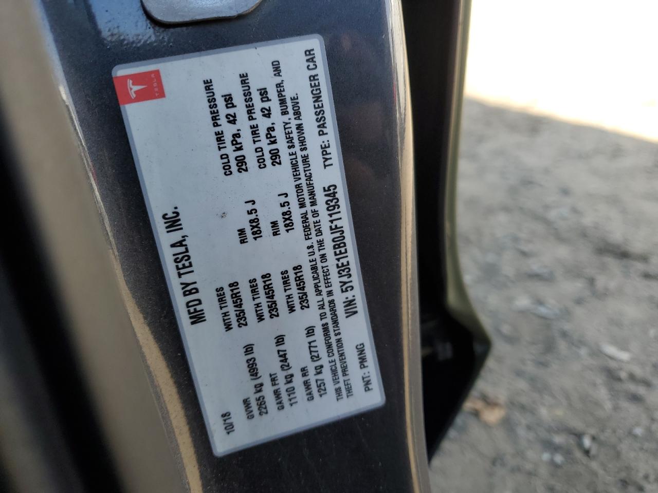 5YJ3E1EB0JF119345 2018 Tesla Model 3