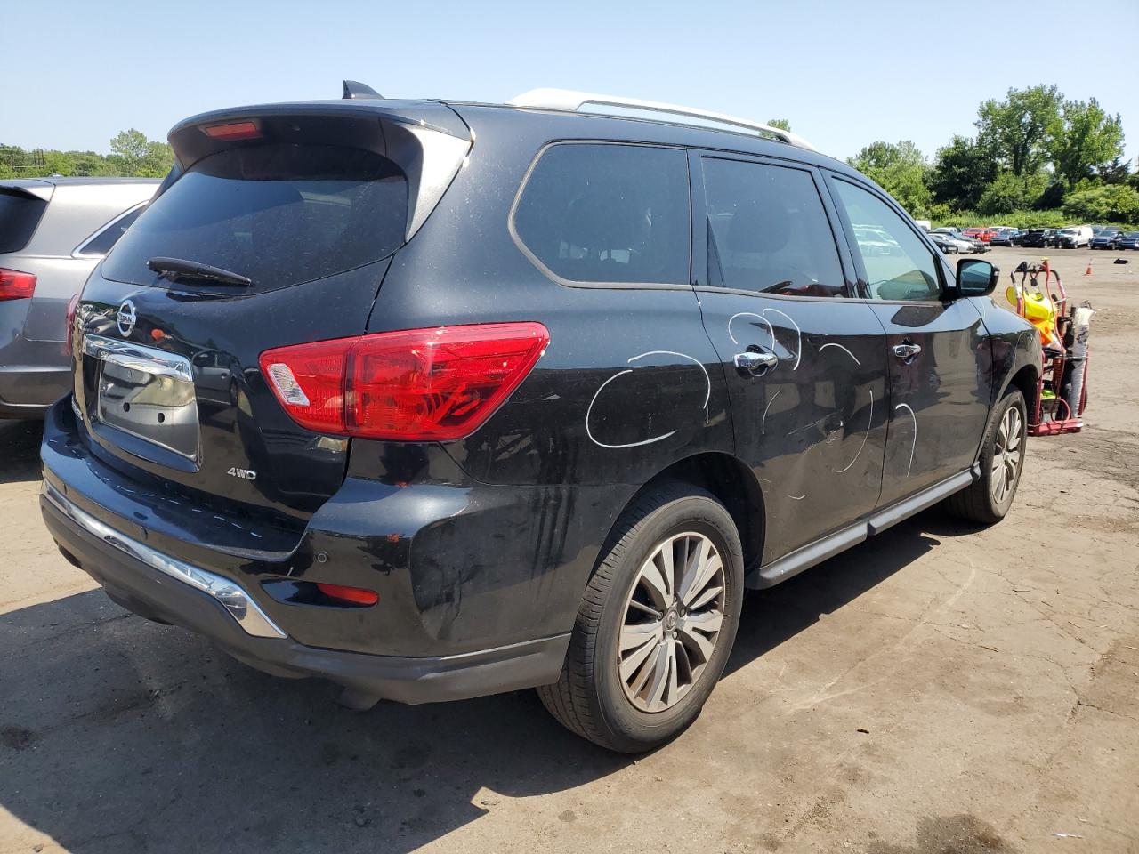 2020 Nissan Pathfinder S vin: 5N1DR2AM1LC650281