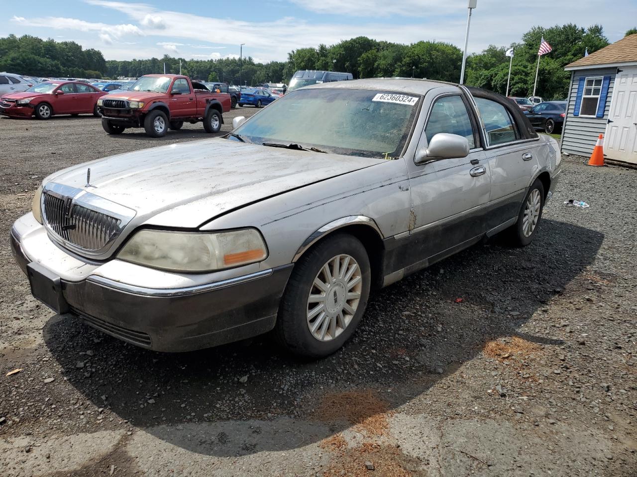 Lincoln Town Car 2005 Signature