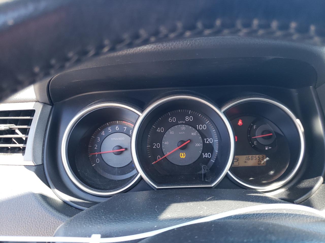 3N1BC13E68L381321 2008 Nissan Versa S