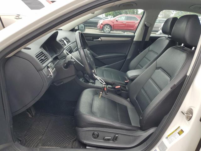 2015 VOLKSWAGEN PASSAT S - 1VWAT7A34FC020429