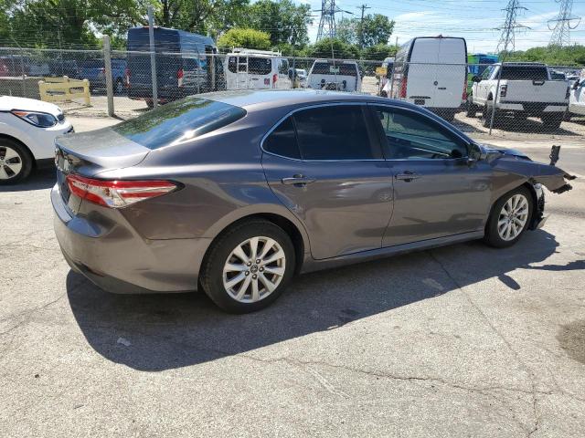 VIN 4T1B11HKXJU604047 2018 Toyota Camry, L no.3