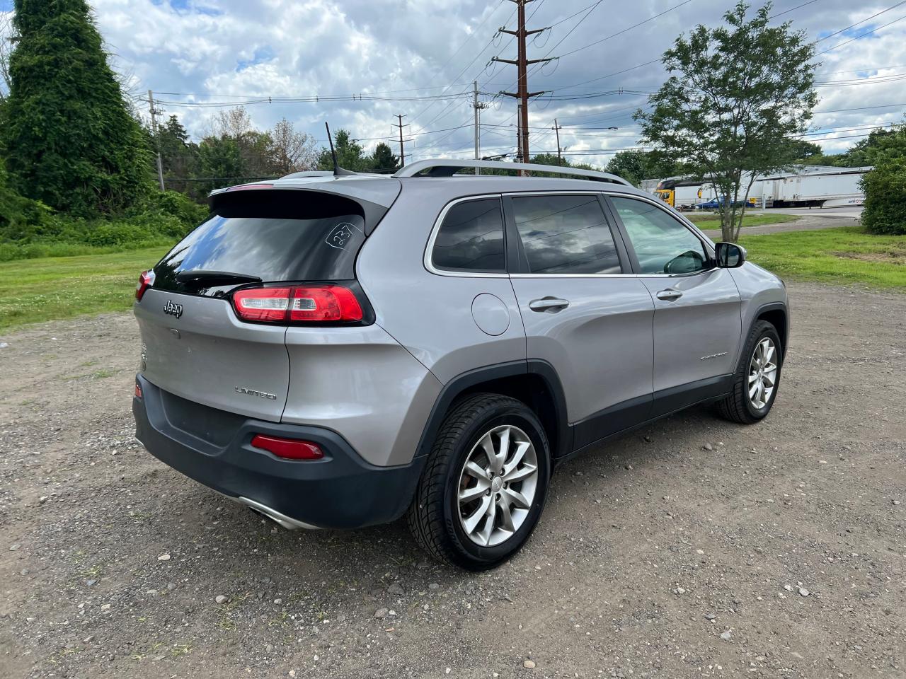 2017 Jeep Cherokee Limited vin: 1C4PJMDS1HD216247