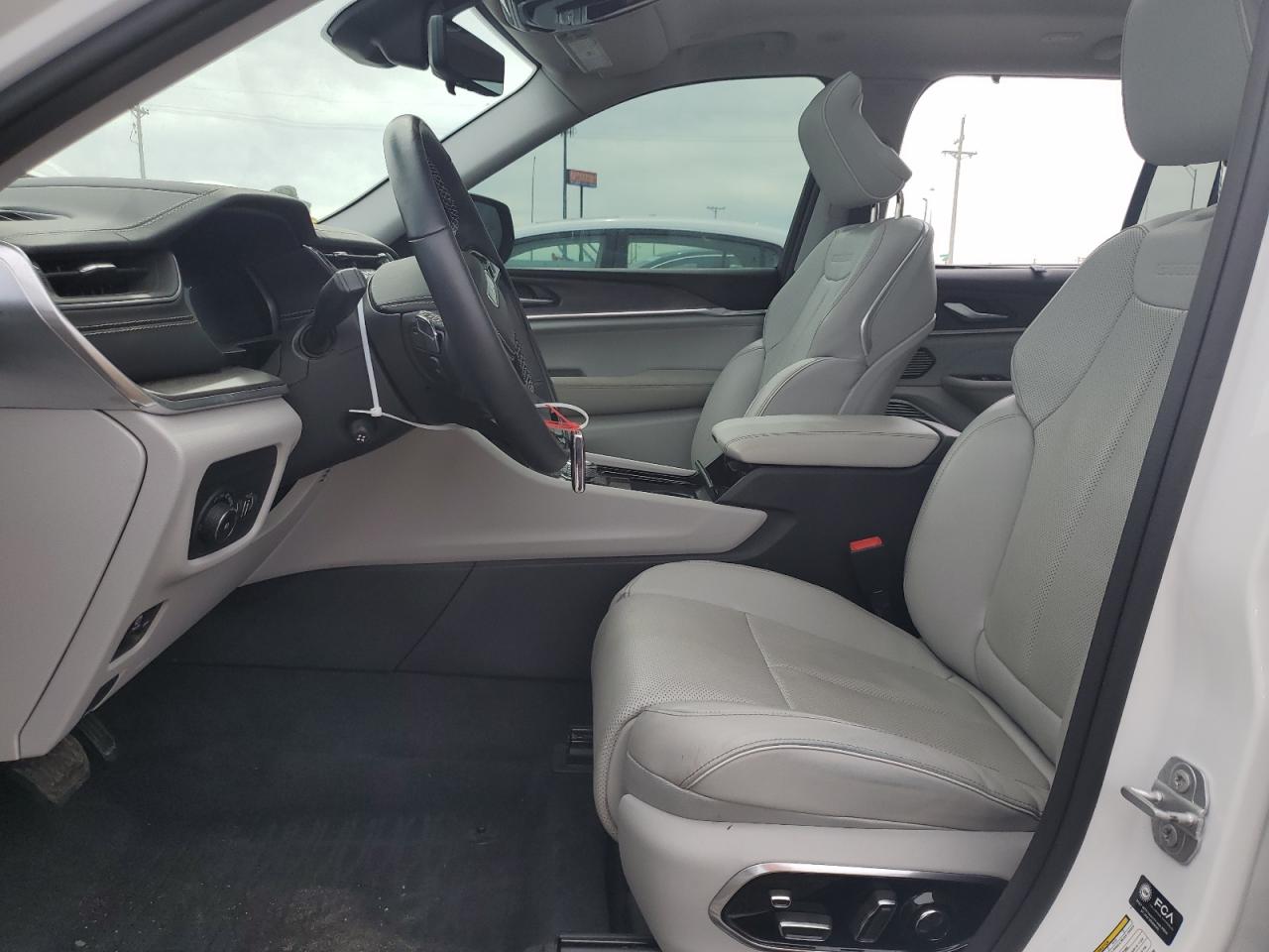 1C4RJHDG4N8633006 2022 Jeep Grand Cherokee Overland