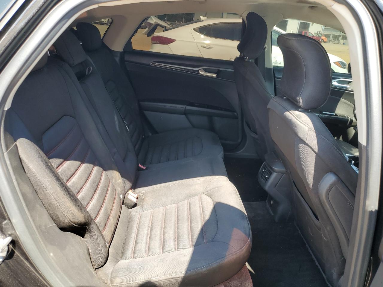 1FA6P0H77F5120743 2015 Ford Fusion Se