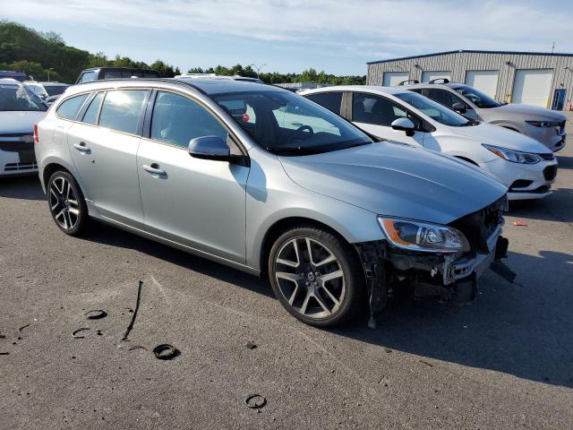 VIN YV140MSL8J2409749 2018 Volvo V60, T5 Dynamic no.4