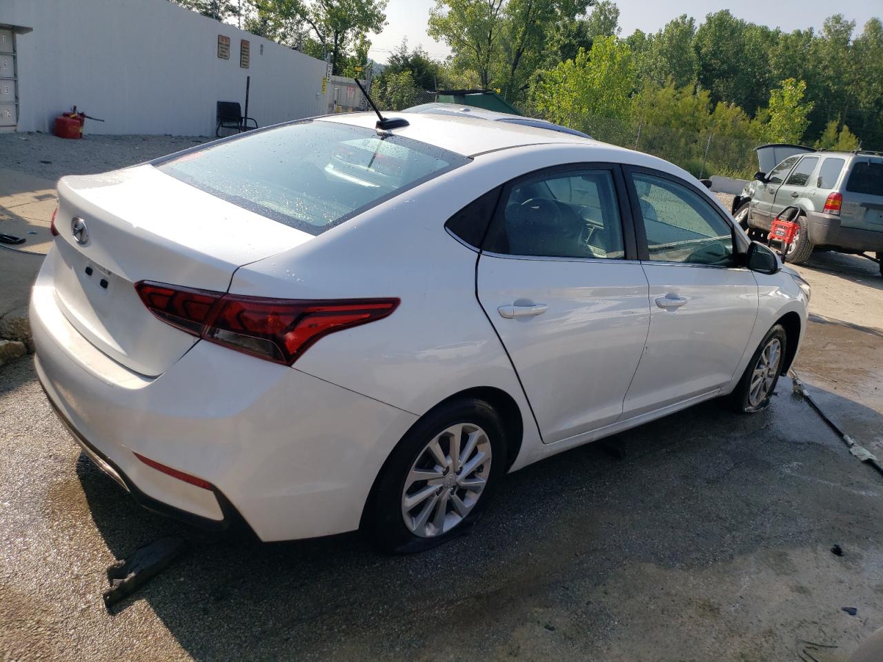 Lot #2960181079 2021 HYUNDAI ACCENT SE