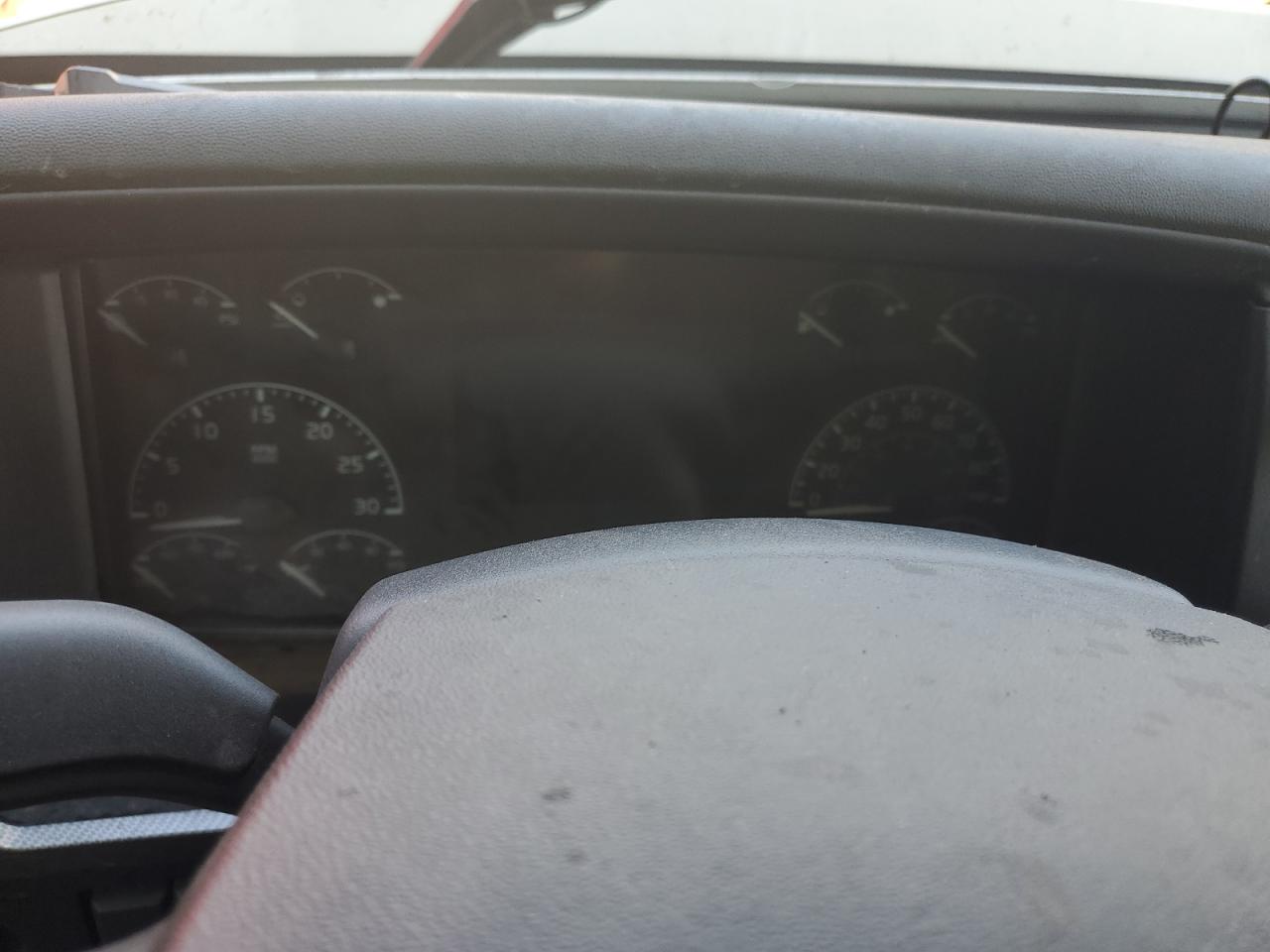 Lot #3304490436 2023 VOLVO VN VNL