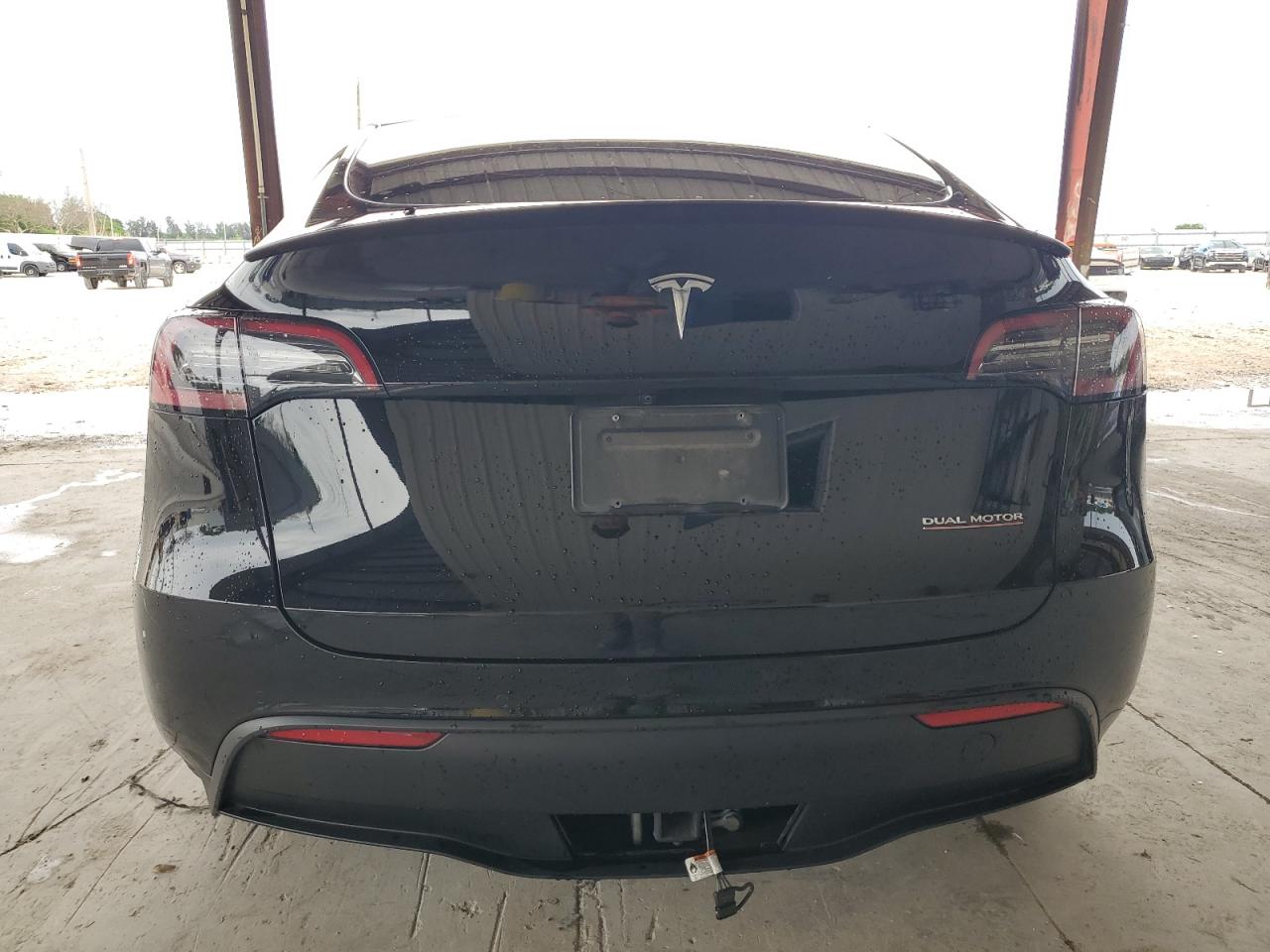 7SAYGDEF8NF317538 2022 Tesla Model Y