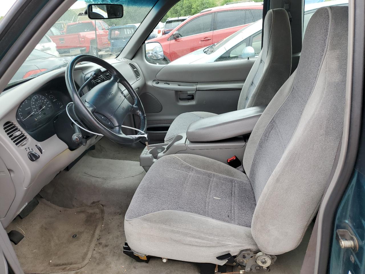 1FMYU24E7WUA93105 1998 Ford Explorer