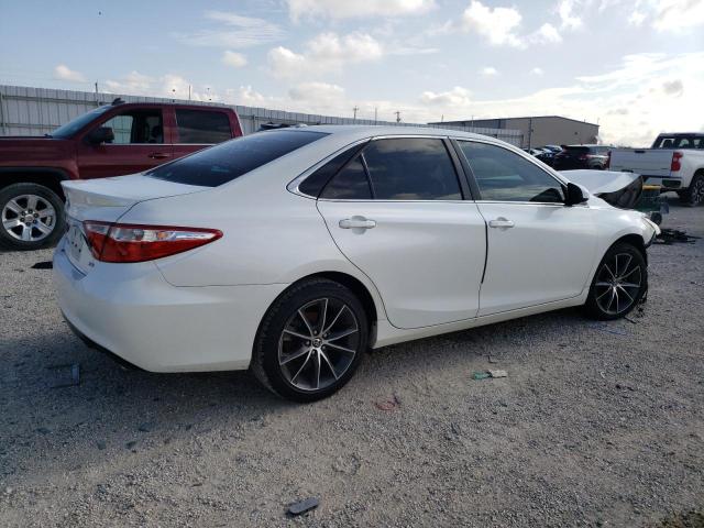 VIN 4T1BF1FK3FU913063 2015 Toyota Camry, LE no.3