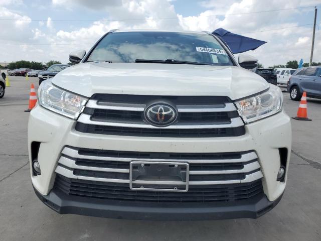 VIN 5TDKZRFH7JS283690 2018 Toyota Highlander, SE no.5