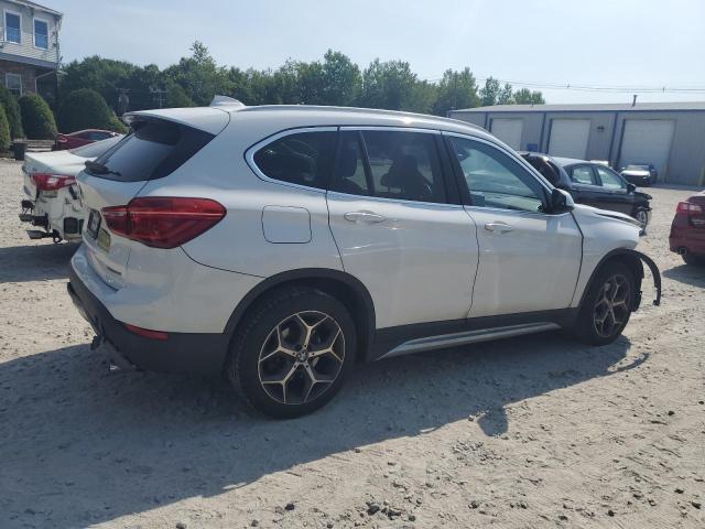 VIN WBXHT3C31J3H31639 2018 BMW X1, Xdrive28I no.3