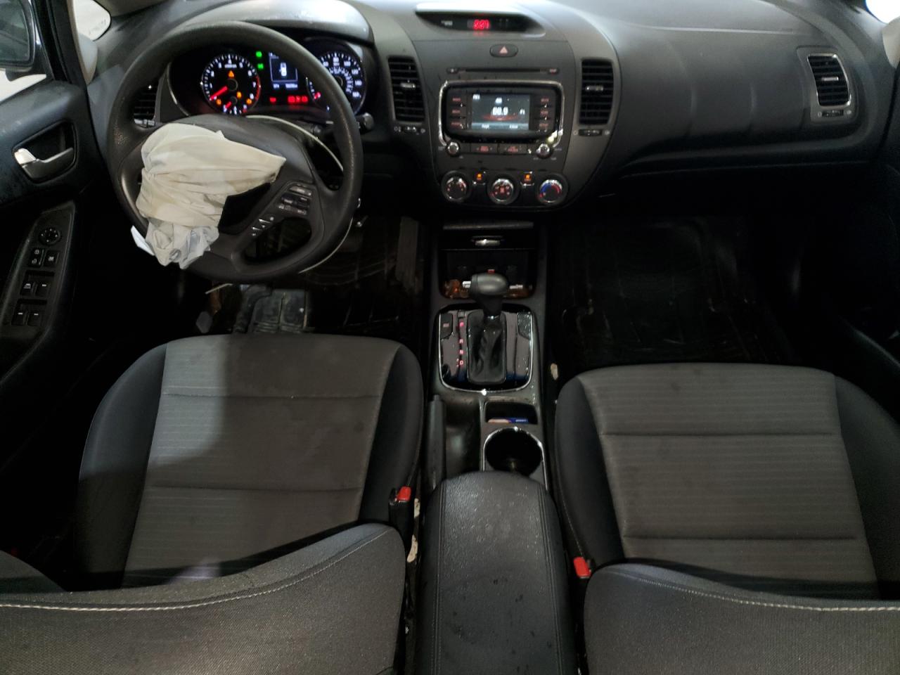 3KPFL4A7XHE014141 2017 Kia Forte Lx