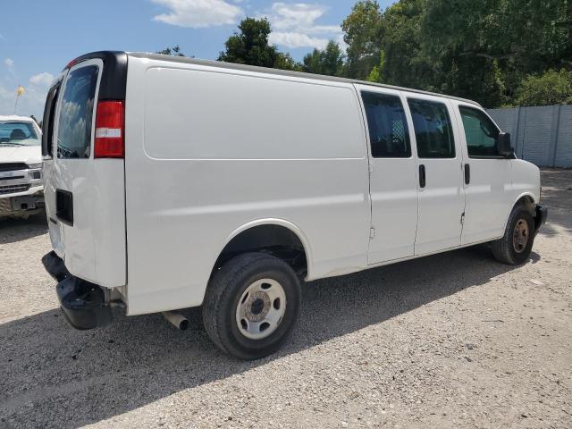 VIN 1GCWGBFP0N1172343 2022 CHEVROLET EXPRESS no.3