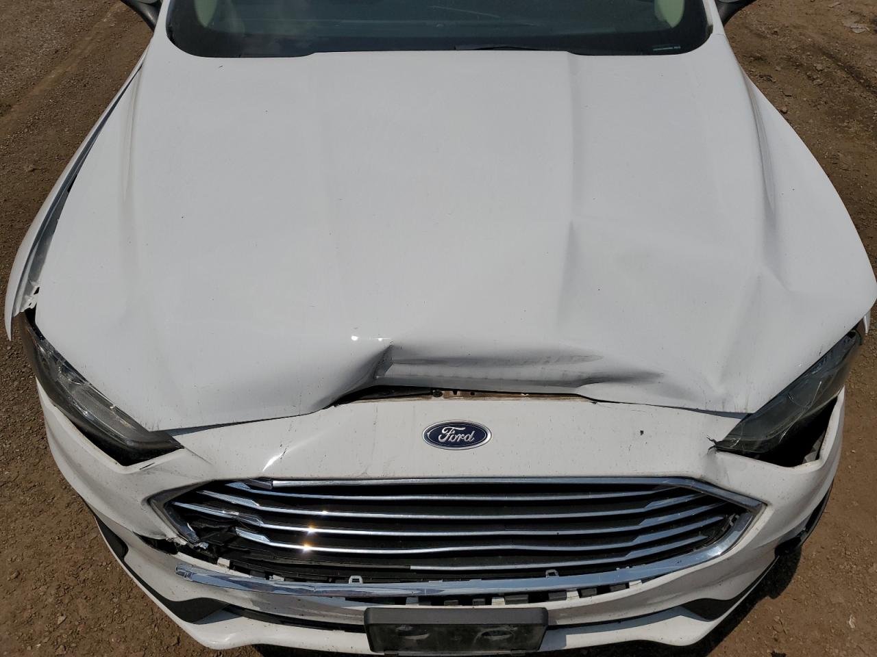 3FA6P0HD1KR281683 2019 Ford Fusion Se