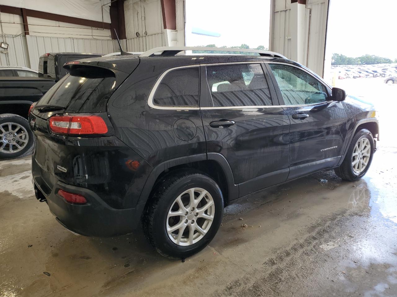 2016 Jeep Cherokee Latitude vin: 1C4PJMCS6GW240869