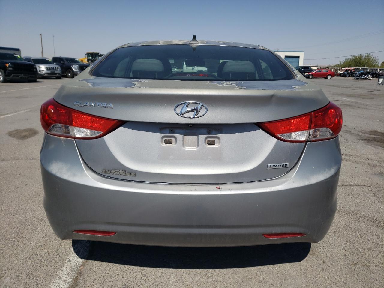 2013 Hyundai Elantra Gls vin: KMHDH4AE0DU700428