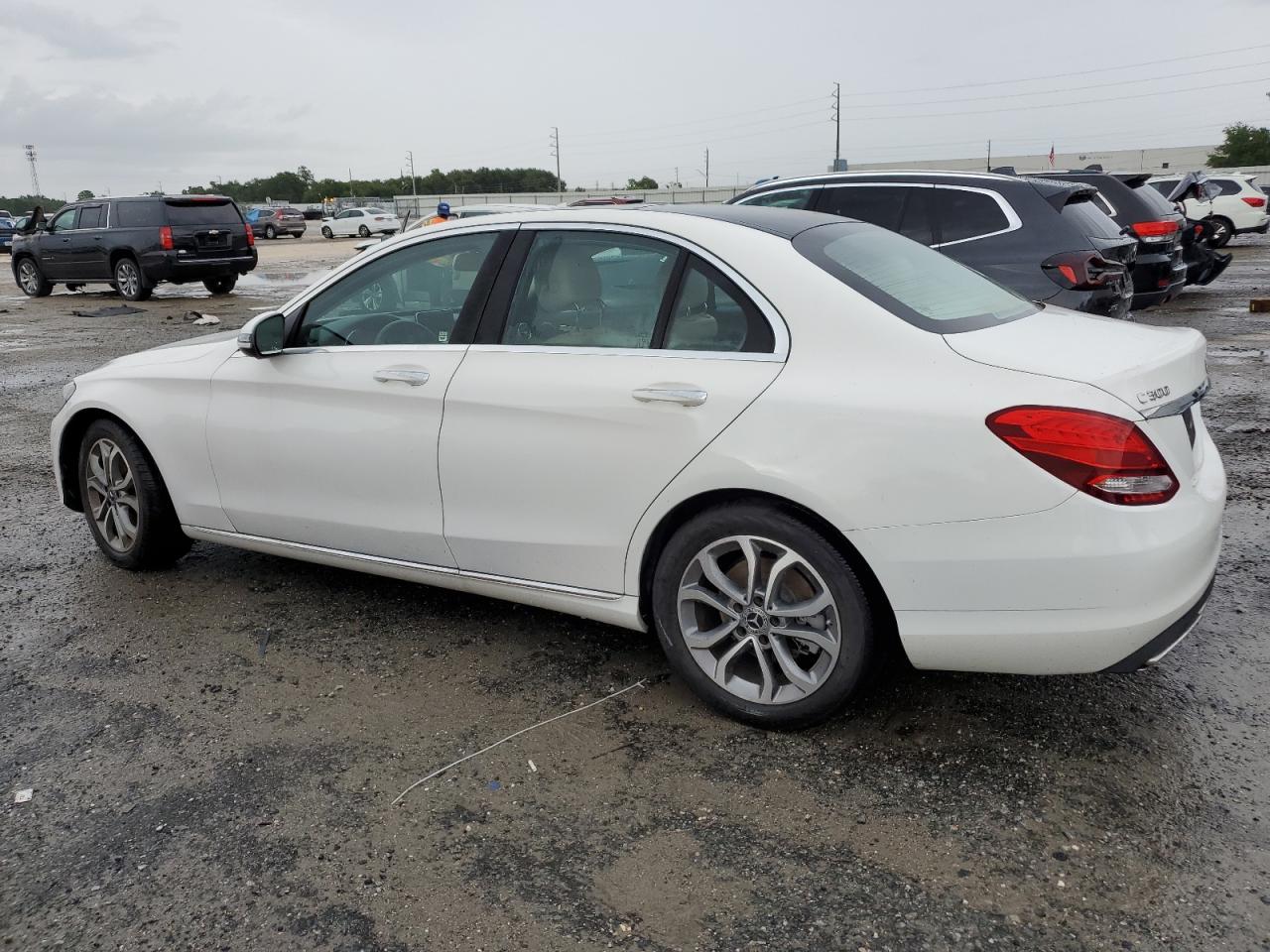 55SWF4JB6HU228192 2017 Mercedes-Benz C 300