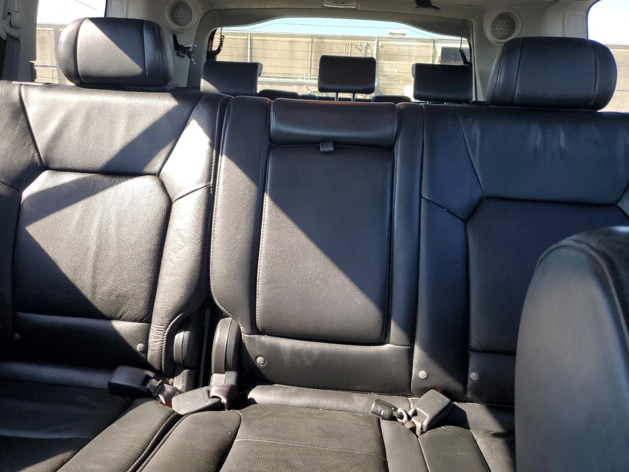 5FNYF4H8XAB008922 2010 Honda Pilot Touring