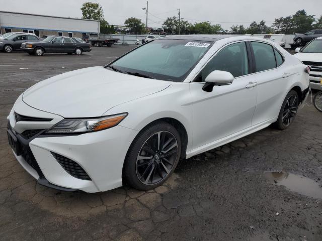 VIN 4T1B61HK1KU694742 2019 Toyota Camry, Xse no.1