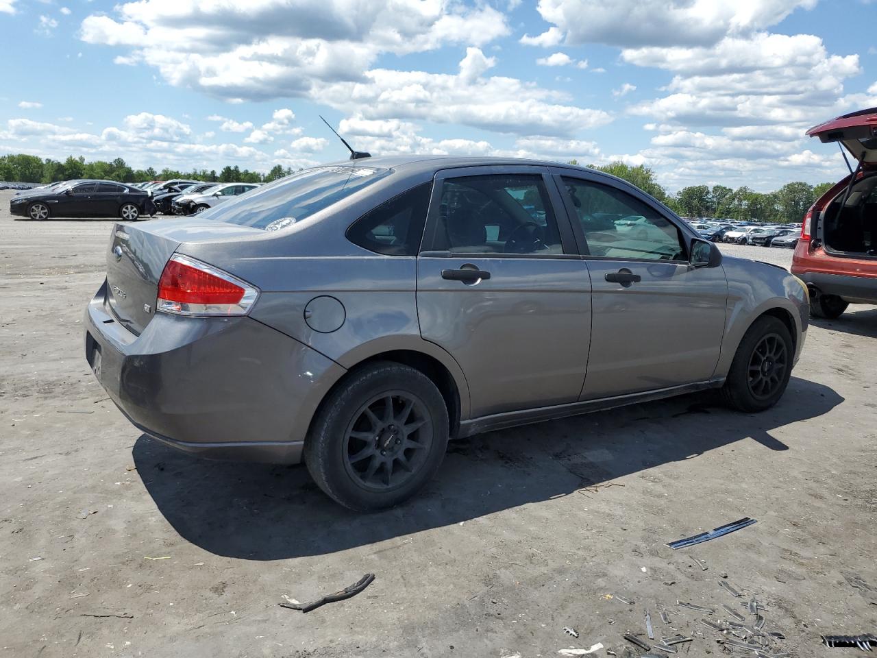 1FAHP3FN8BW110092 2011 Ford Focus Se