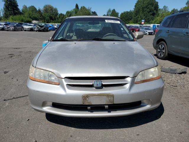 1HGCG1643XA063608 1999 Honda Accord Lx