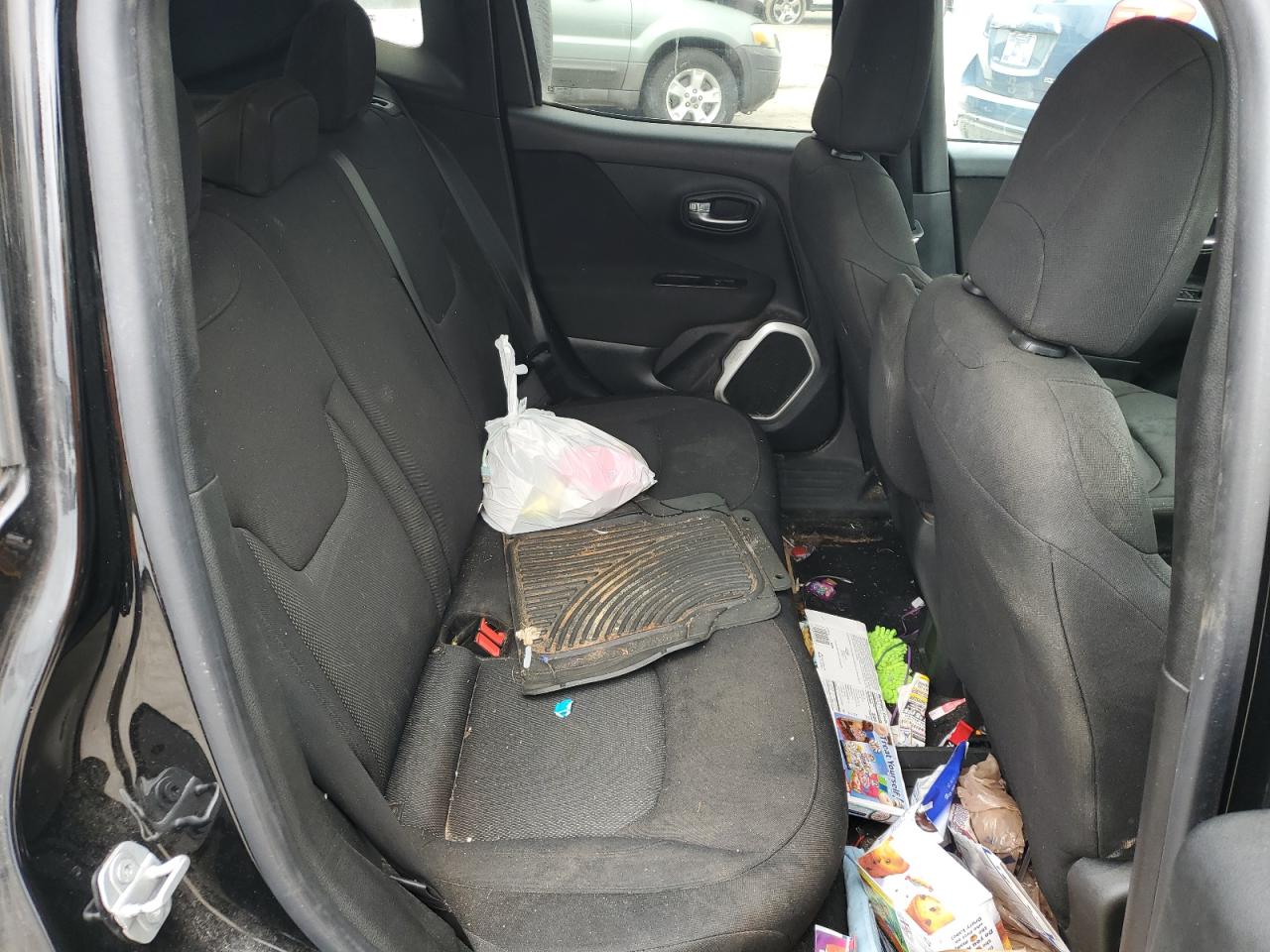 ZACCJBABXJPJ27207 2018 Jeep Renegade Sport