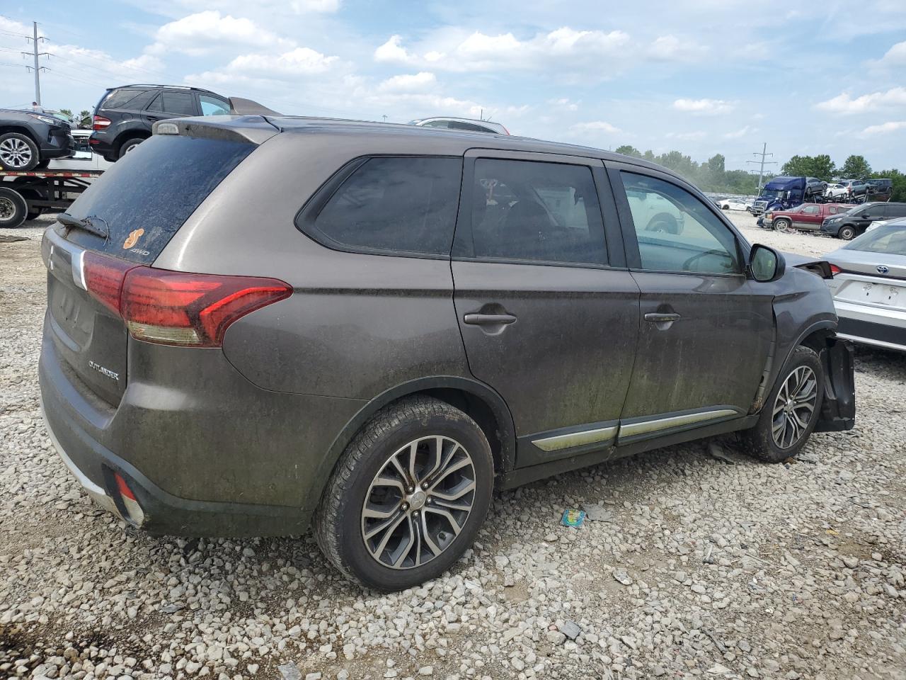 2018 Mitsubishi Outlander Se vin: JA4AZ3A32JZ071356