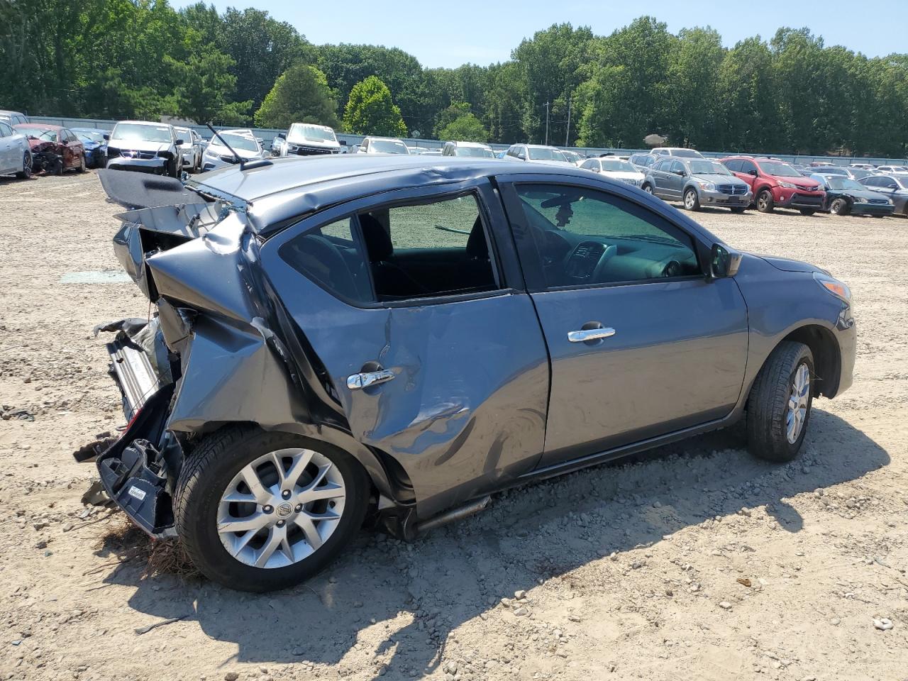 Lot #2748864272 2018 NISSAN VERSA S