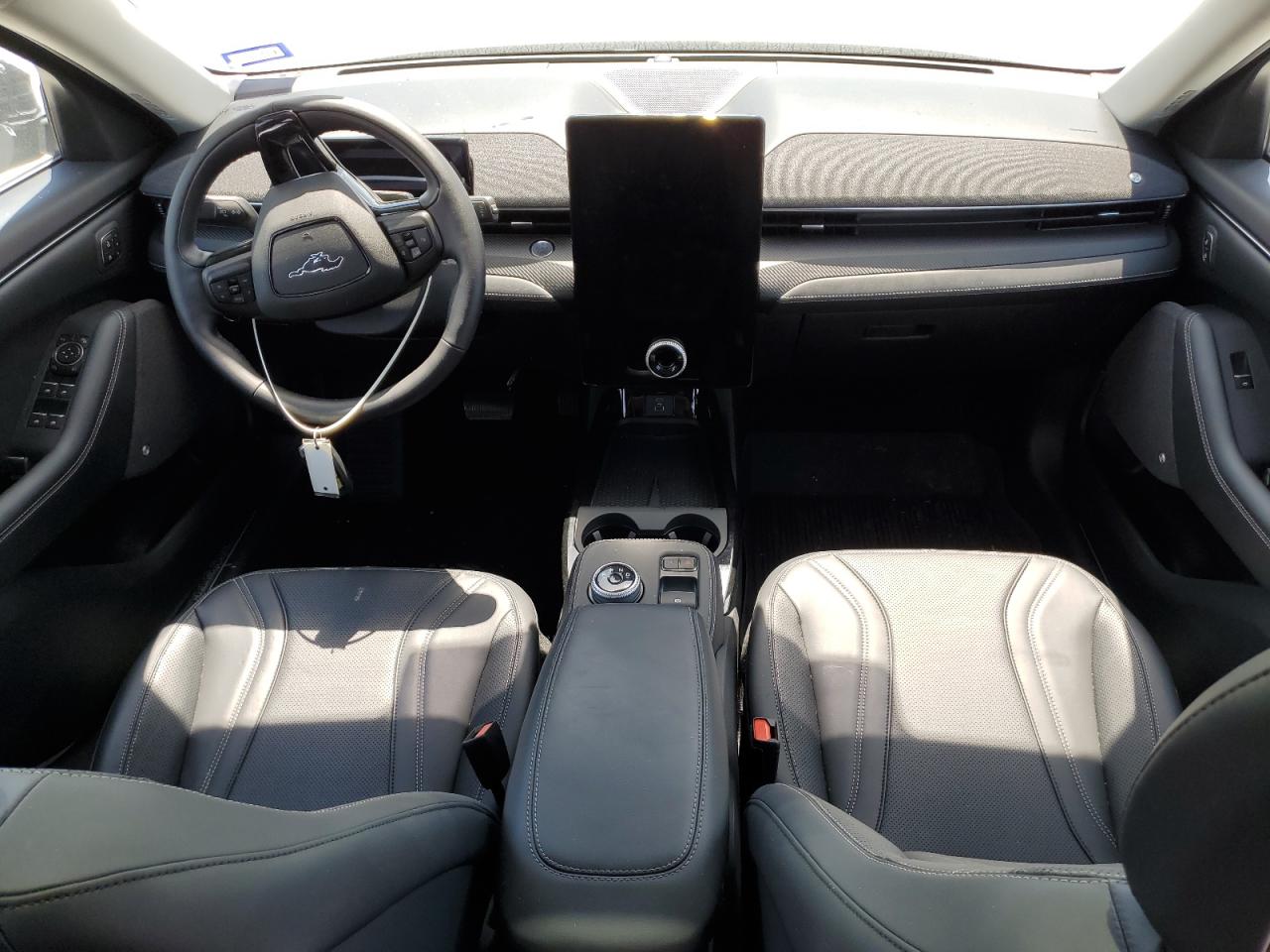 3FMTK3SU4NMA57973 2022 Ford Mustang Mach-E Premium