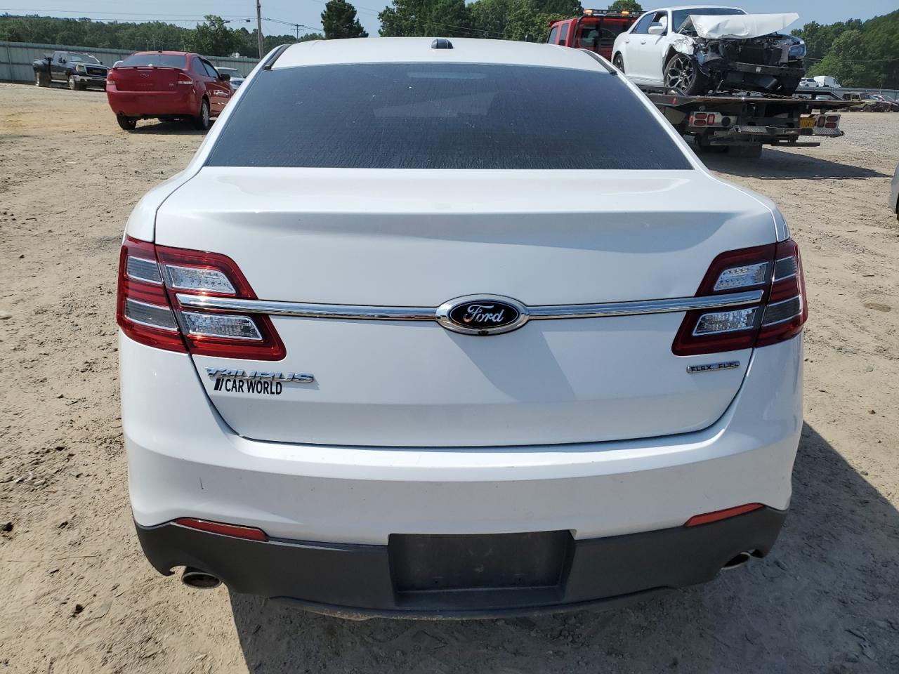 1FAHP2D83HG132463 2017 Ford Taurus Se