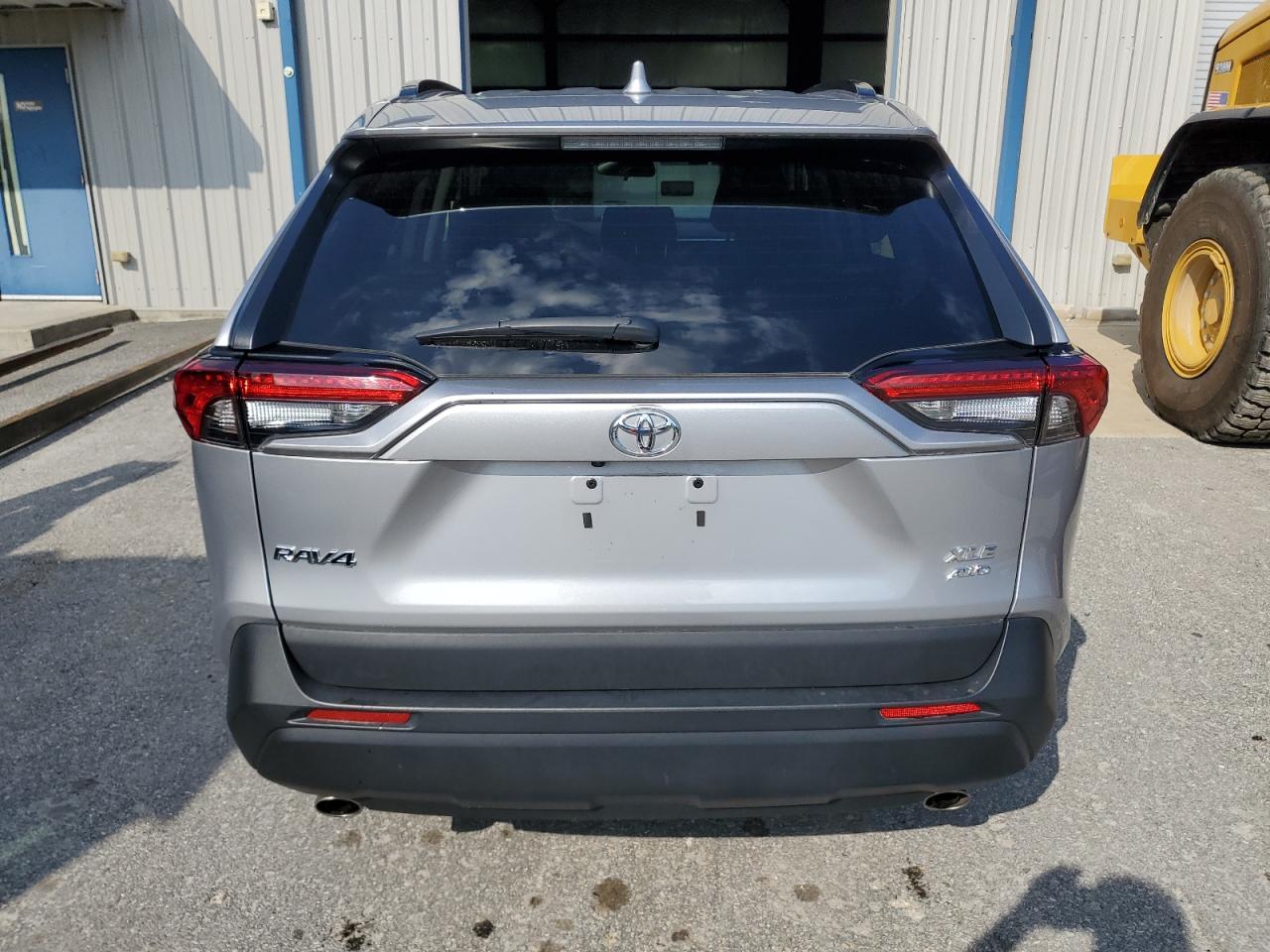 2T3P1RFVXPW390680 2023 Toyota Rav4 Xle