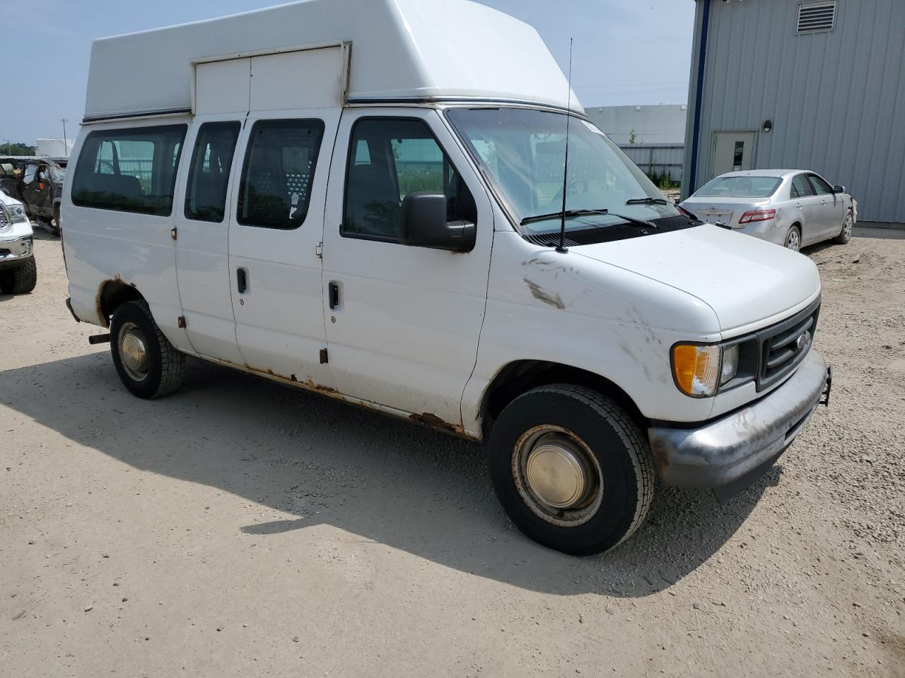 1FTNE24L23HA53831 2003 Ford Econoline E250 Van