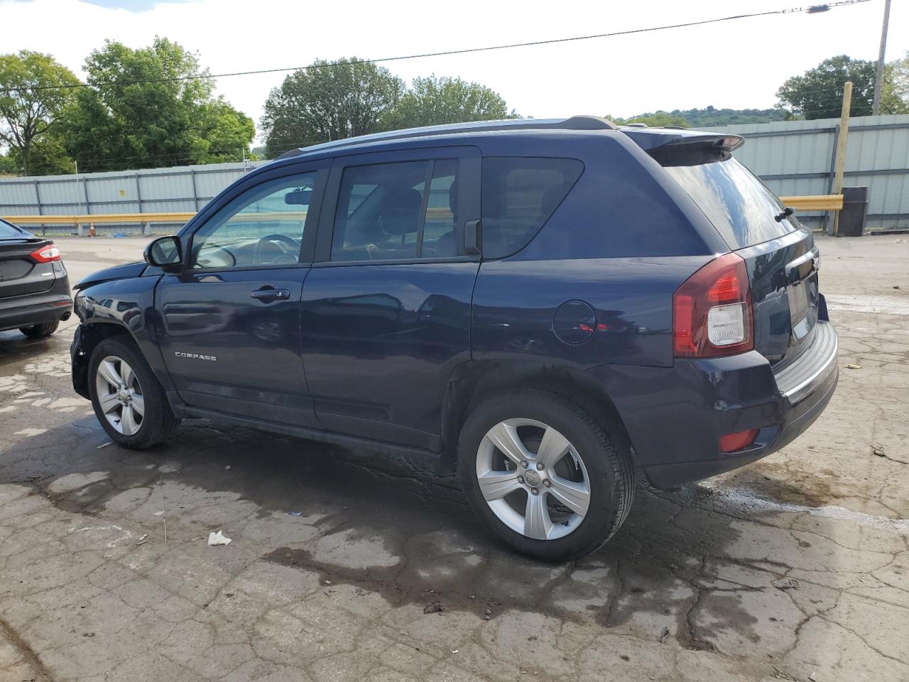 1C4NJCEA1FD304980 2015 Jeep Compass Latitude