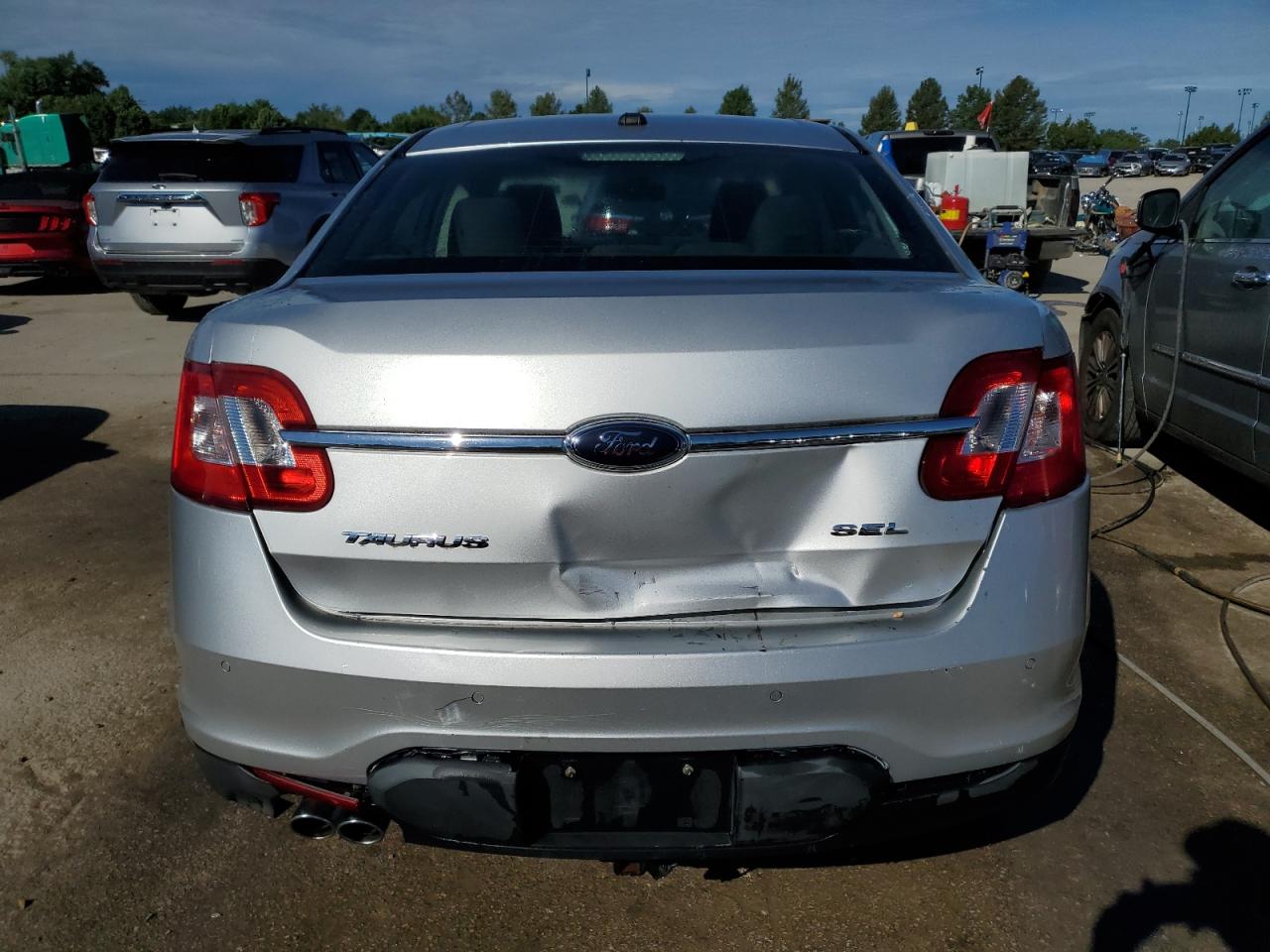 1FAHP2EW5AG125050 2010 Ford Taurus Sel